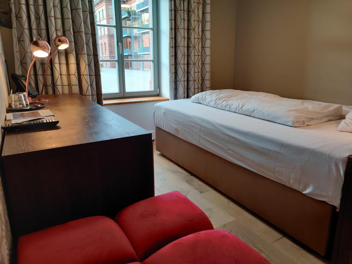 Amelie No 1 Hotel & Appartements Λαντάου Εξωτερικό φωτογραφία