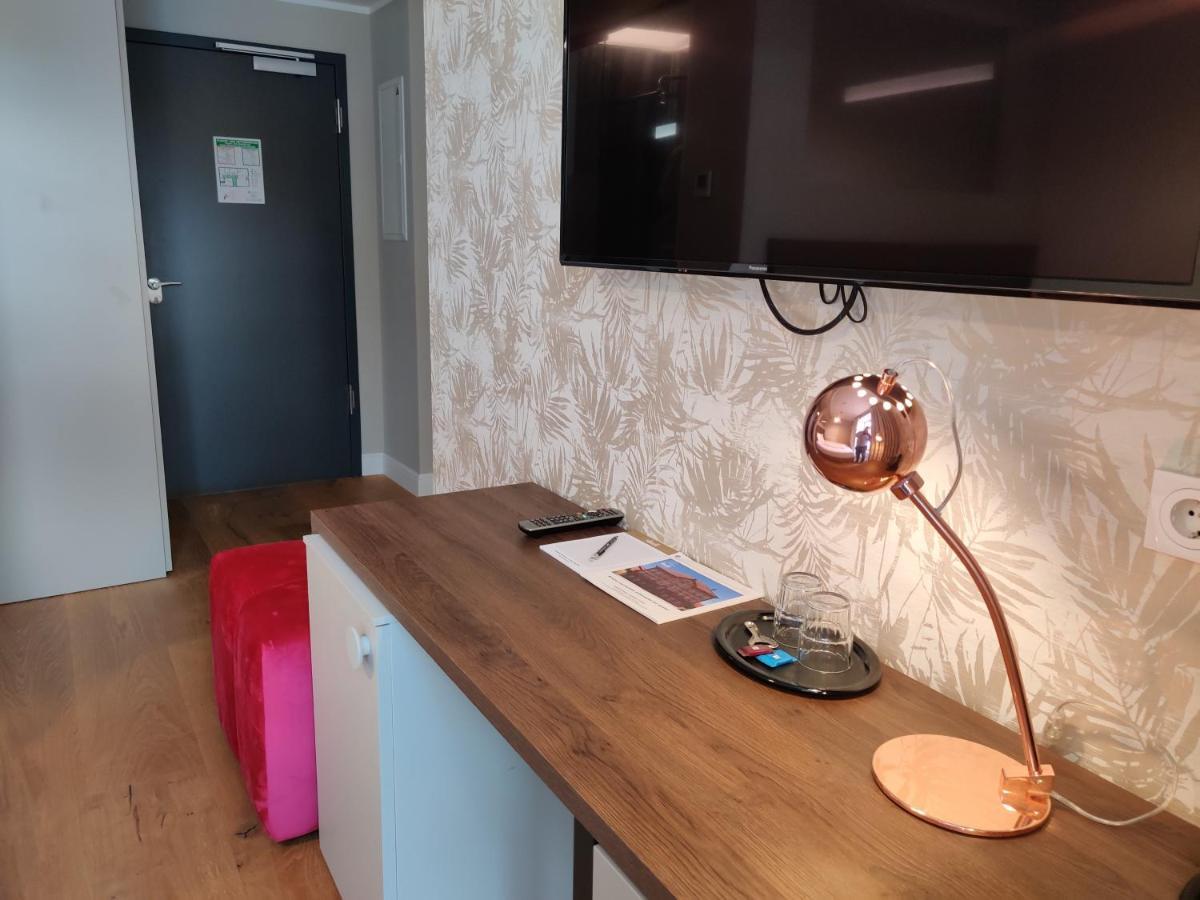 Amelie No 1 Hotel & Appartements Λαντάου Εξωτερικό φωτογραφία
