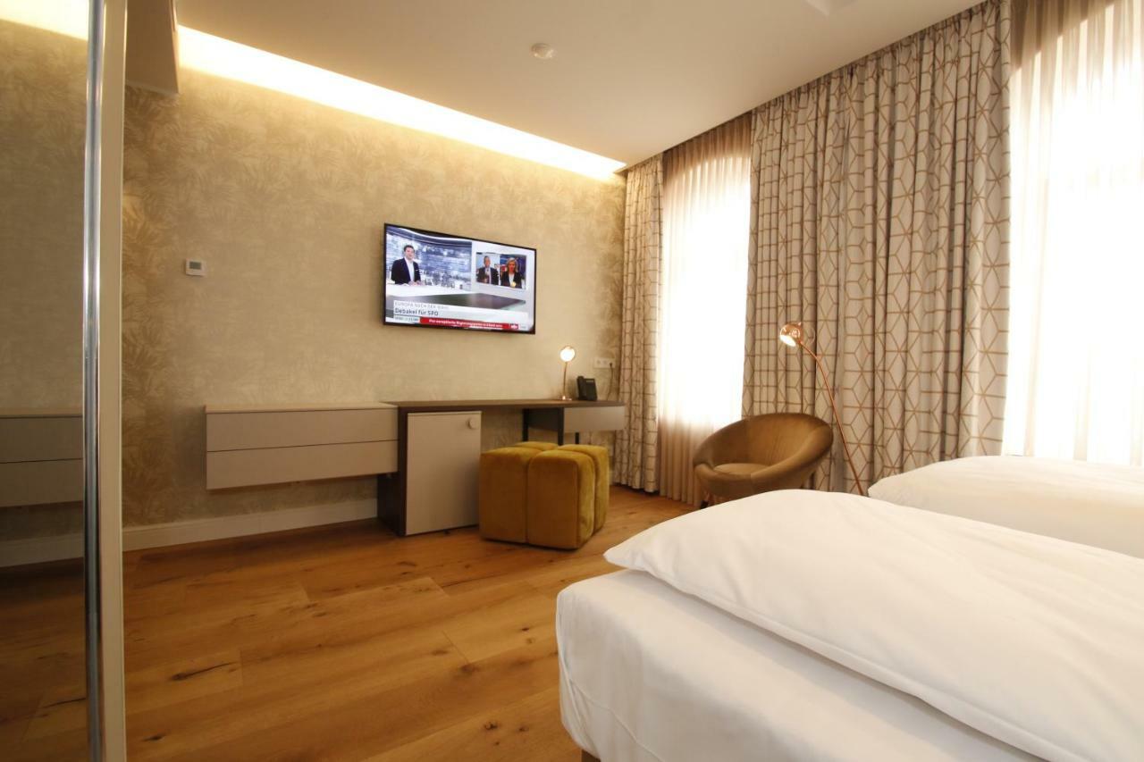 Amelie No 1 Hotel & Appartements Λαντάου Εξωτερικό φωτογραφία