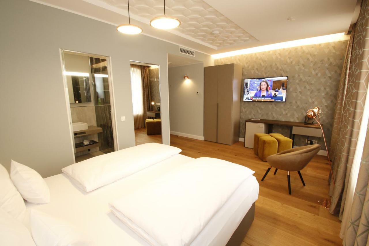 Amelie No 1 Hotel & Appartements Λαντάου Εξωτερικό φωτογραφία