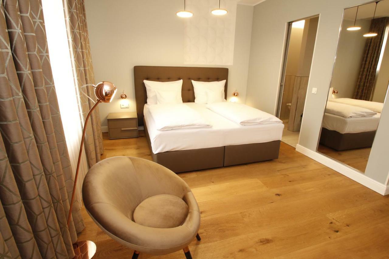 Amelie No 1 Hotel & Appartements Λαντάου Εξωτερικό φωτογραφία