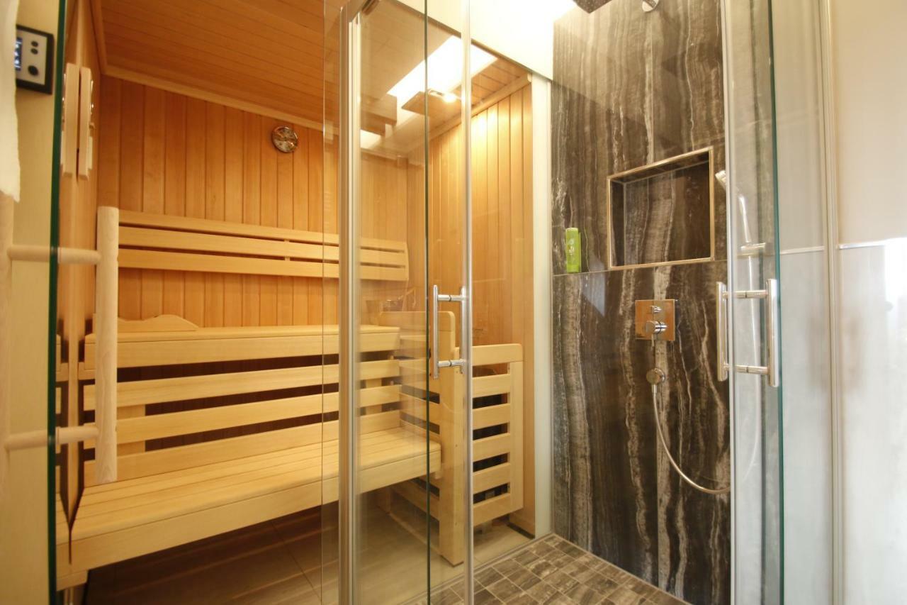 Amelie No 1 Hotel & Appartements Λαντάου Εξωτερικό φωτογραφία