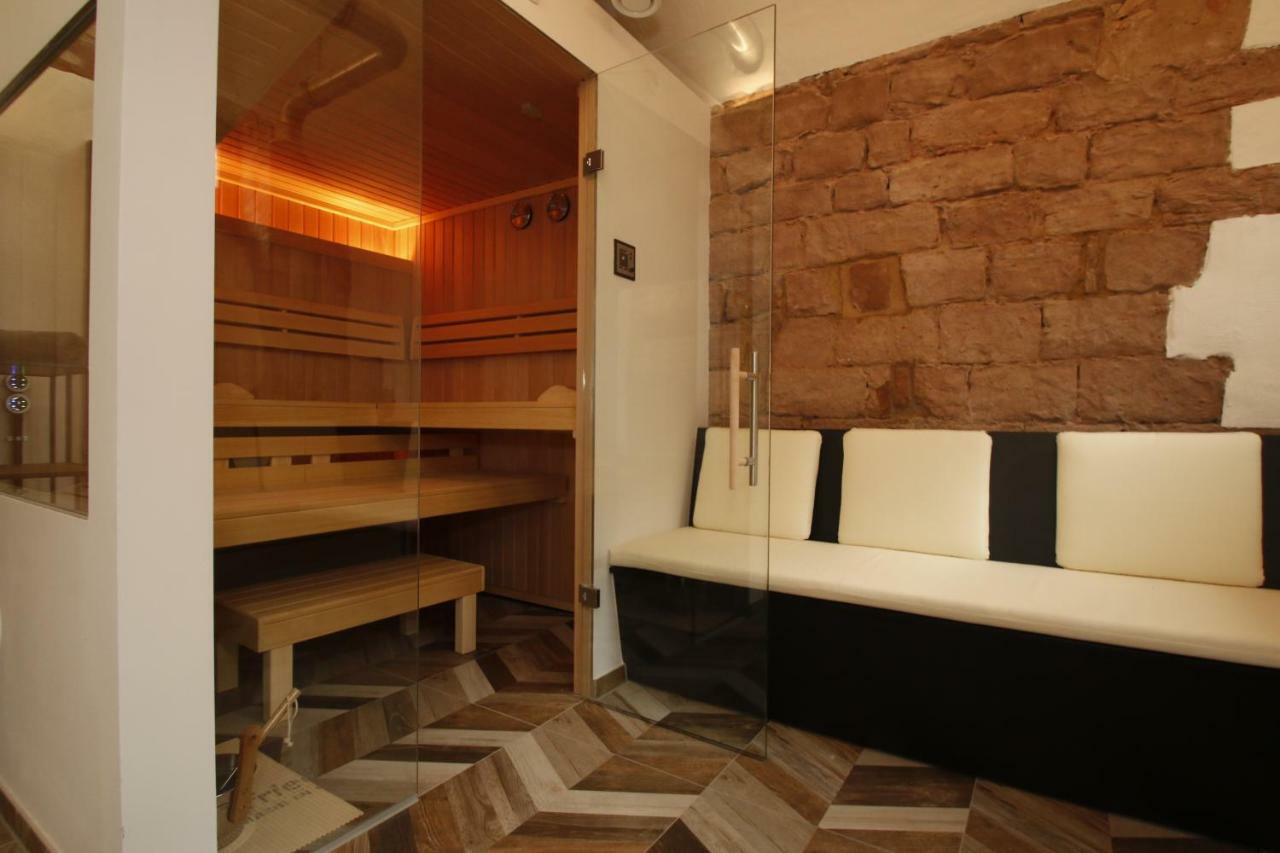 Amelie No 1 Hotel & Appartements Λαντάου Εξωτερικό φωτογραφία