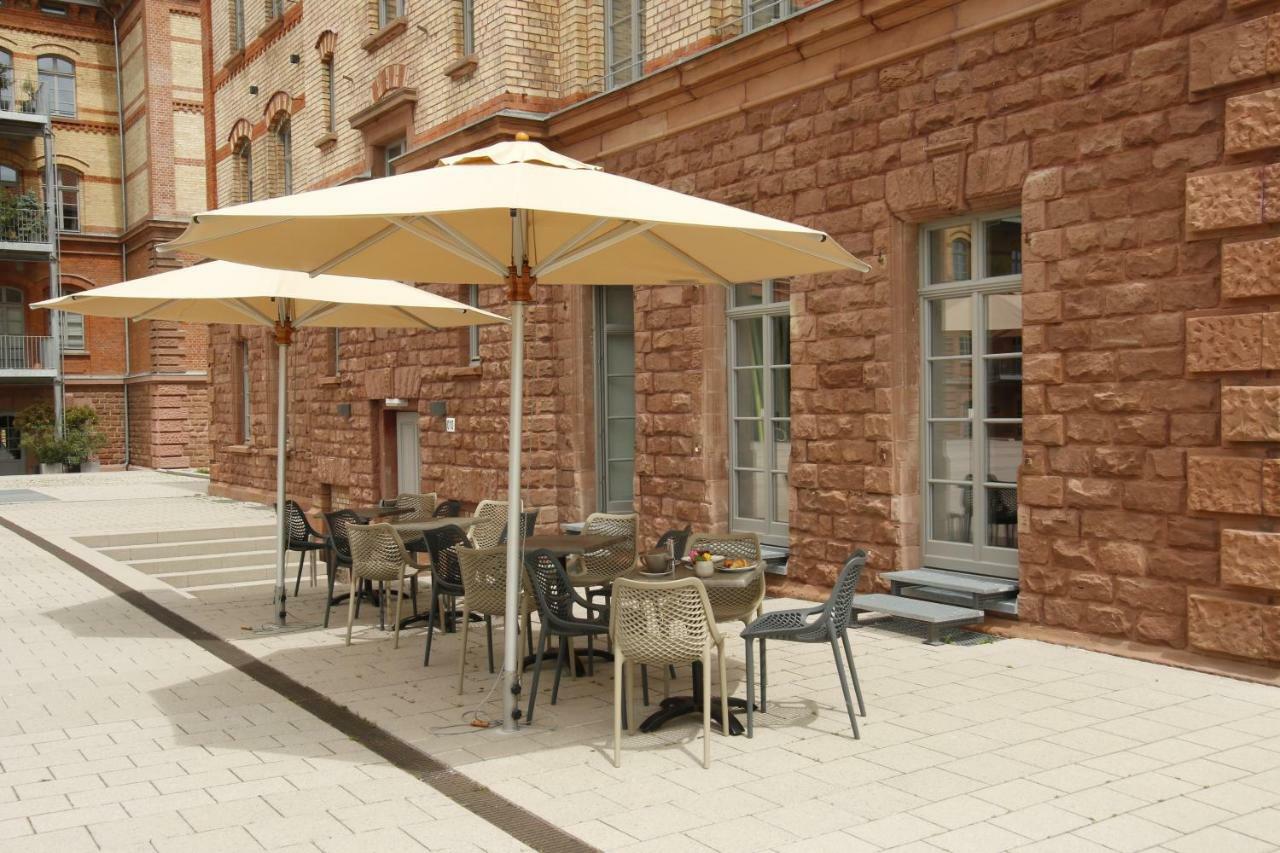 Amelie No 1 Hotel & Appartements Λαντάου Εξωτερικό φωτογραφία