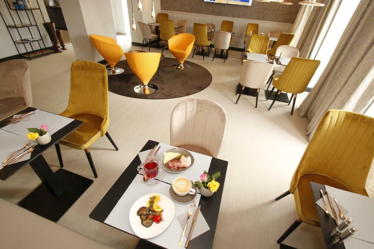 Amelie No 1 Hotel & Appartements Λαντάου Εξωτερικό φωτογραφία