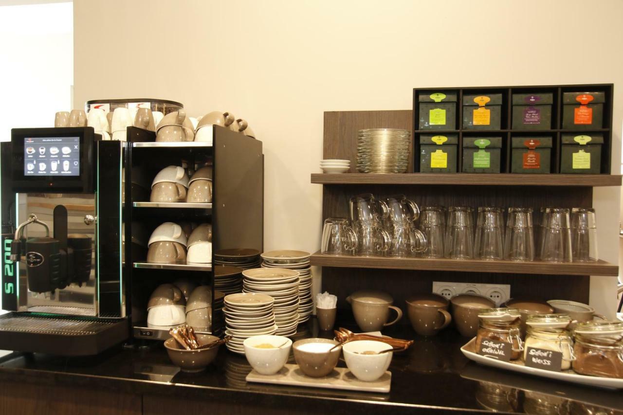Amelie No 1 Hotel & Appartements Λαντάου Εξωτερικό φωτογραφία