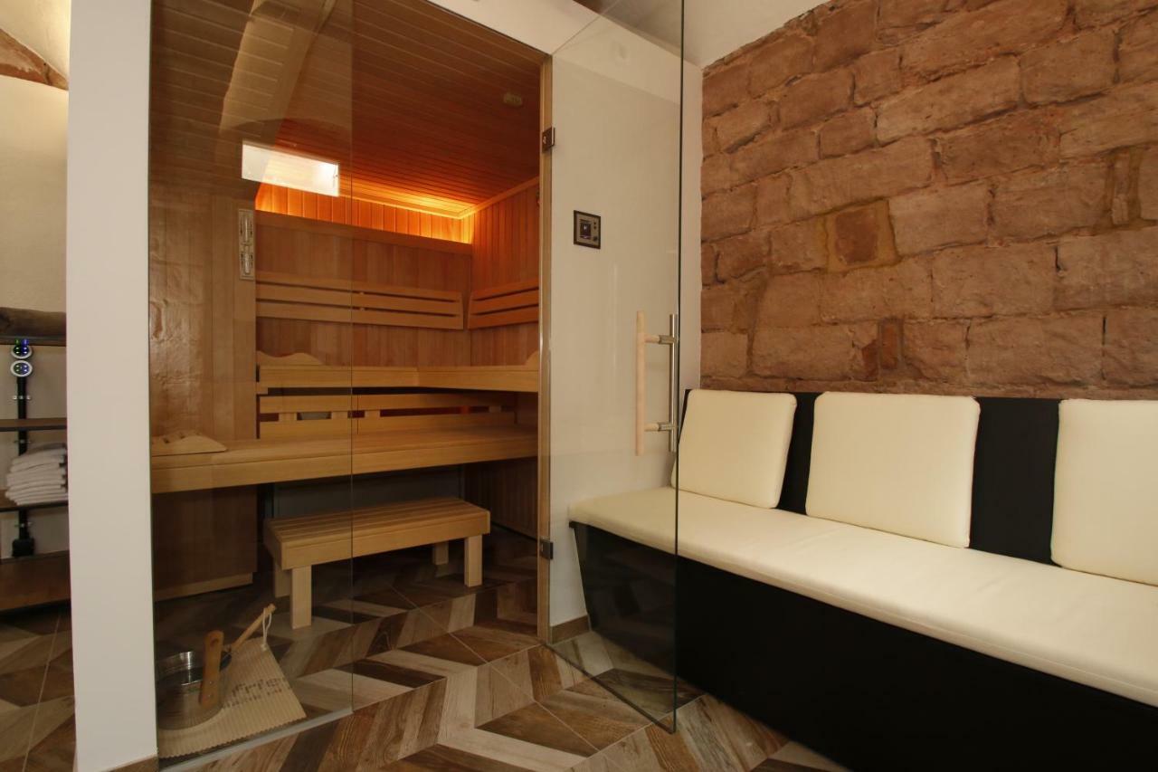 Amelie No 1 Hotel & Appartements Λαντάου Εξωτερικό φωτογραφία